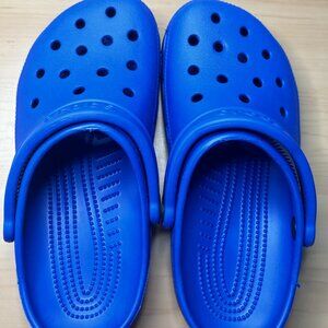 Crocs - Bright Cobalt - Unisex - Women's size 6/Men's size 4